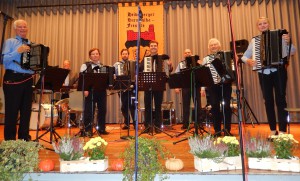 Das Orchester der Heidelberger Harmonika-Freunde am 24.10.2015