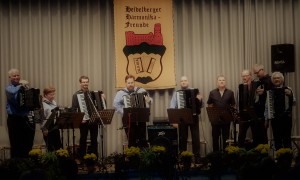 Akkordeon-Orchester mit Ensemble "Take 5"